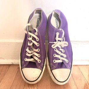 Purple women’s size 8 Converse sneaker